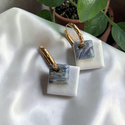 Double carré Blanc nacré + marbré bleus